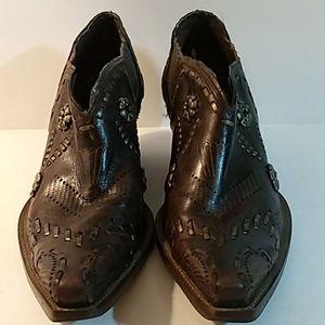 BCBGirls Brown Cowboy Style Ankle Boot Sz 6B